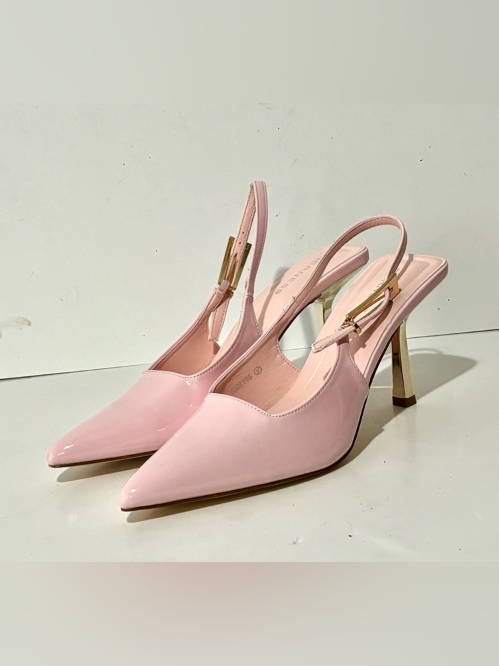 Berness Women's Pointed-Toe Slingback Heels Pink Gold Size 9